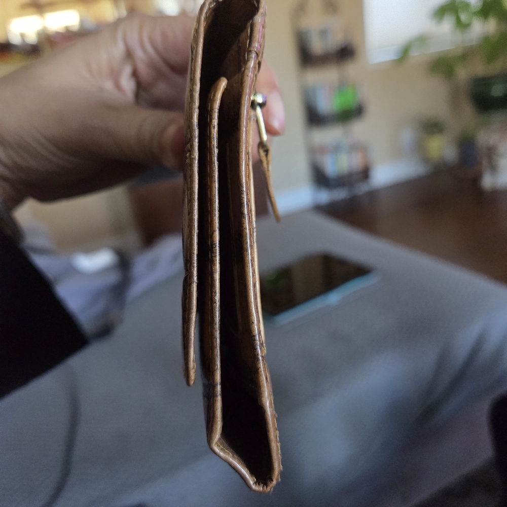 Brahmin Tan Crocodile Wallet - Picture 7 of 10